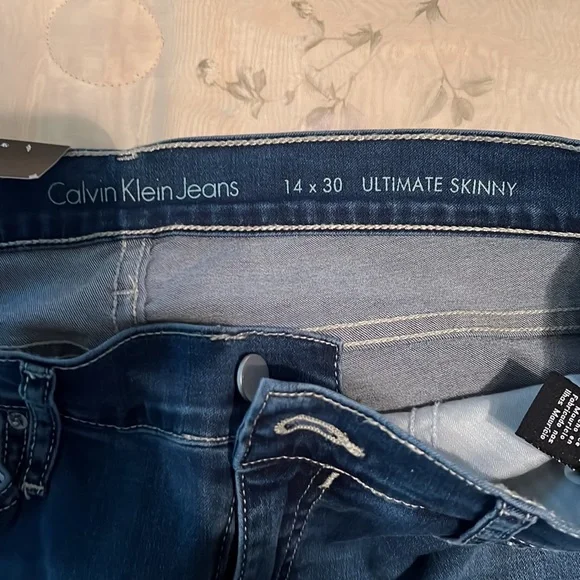 CALVIN KLEIN Power Stretch Ultimate Skinny Jeans - Picture 8 of 13
